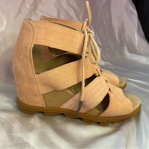 Sorel Joanie II: Stylish lace-up wedges